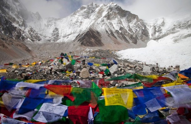 "Auf dem Gipfel ist Ruh" kommentierte die FAZ 2014 den Sherpa-Streik am Everest